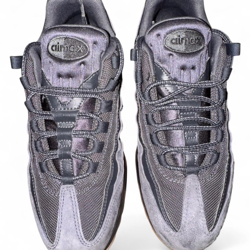 Nike Men's Black and Gray Sneakers